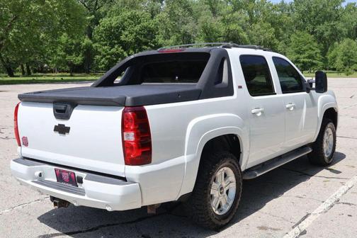 Summit White 2012 Chevrolet Avalanche 1500 LT
