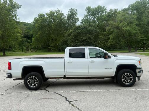 Summit White 2017 GMC Sierra 3500 SLE