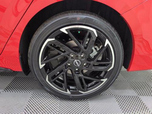 Energetic Ember/Super Black 2026 Nissan Sentra SR