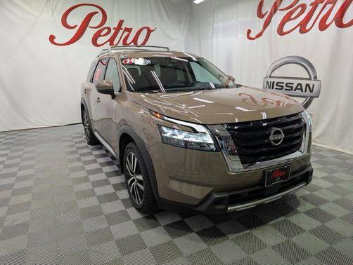 Baja Storm 2024 Nissan Pathfinder Platinum FWD