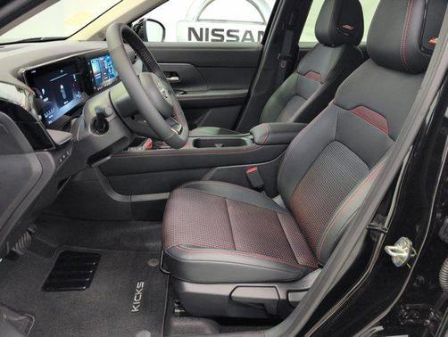 Super Black 2026 Nissan Kicks SR