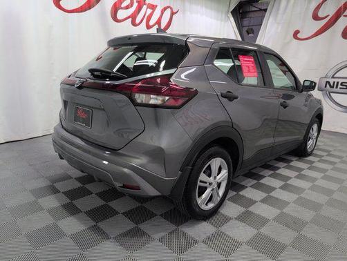 Gun Metallic 2021 Nissan Kicks S