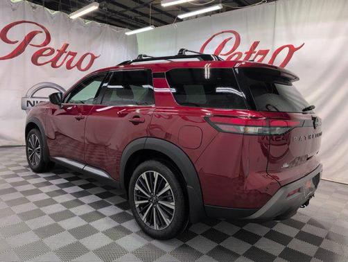 Scarlet Ember Tintcoat 2026 Nissan Pathfinder Platinum