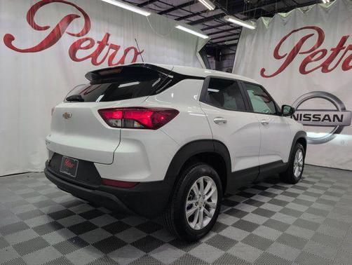 Summit White 2026 Chevrolet Trailblazer LS