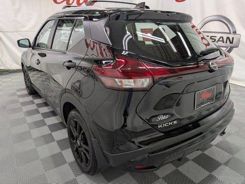 Super Black 2024 Nissan Kicks SV