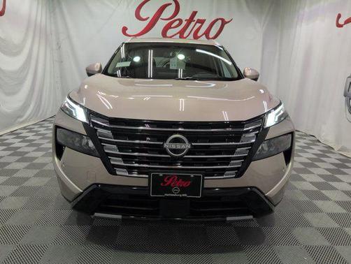 Champagne Silver Metallic 2026 Nissan Rogue Platinum