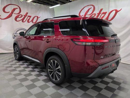 Scarlet Ember Tintcoat 2026 Nissan Pathfinder Platinum