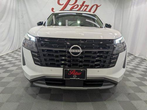 Everest White Pearl Tricoat 2026 Nissan Pathfinder Platinum