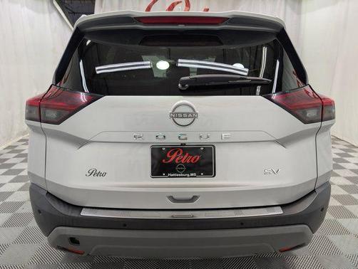 Brilliant Silver Metallic 2023 Nissan Rogue SV