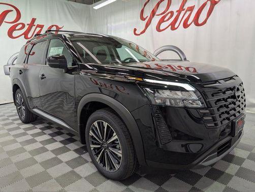 Super Black 2026 Nissan Pathfinder Platinum
