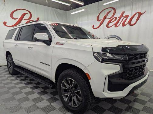 Summit White 2023 Chevrolet Suburban 4WD Z71