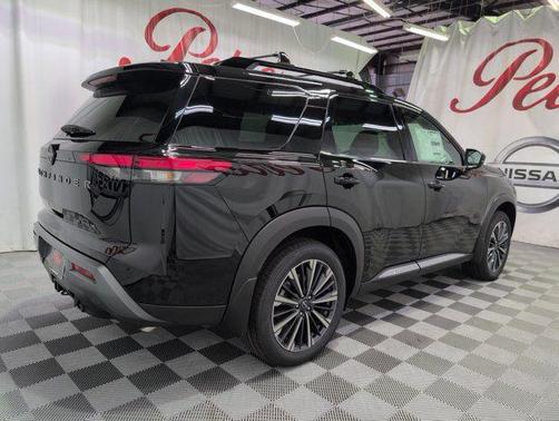 Super Black 2026 Nissan Pathfinder Platinum