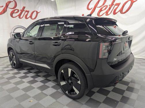 Super Black 2026 Nissan Kicks SR