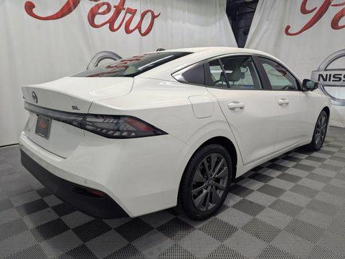 Aspen White Tricoat 2026 Nissan Sentra SL