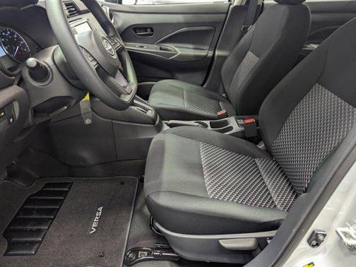 Brilliant Silver Metallic 2024 Nissan Versa 1.6 S