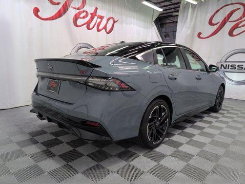 Atlantic Gray Metallic/Super Black 2026 Nissan Sentra SR