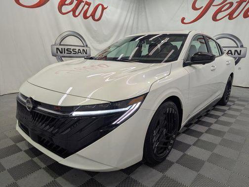 Aspen White Tricoat 2026 Nissan Sentra SR