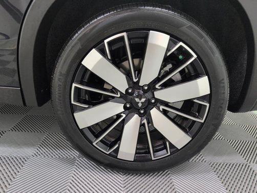 Black 2025 Mitsubishi Outlander SE 2.5 S-AWC