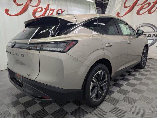 Champagne Silver Metallic 2026 Nissan Murano SL