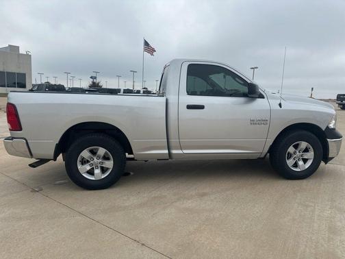2017 RAM 1500 Tradesman/Express
