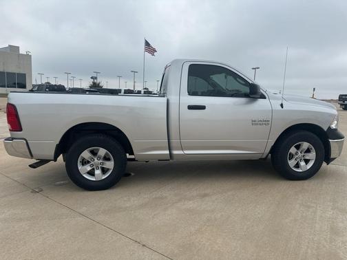 2017 RAM 1500 Tradesman/Express