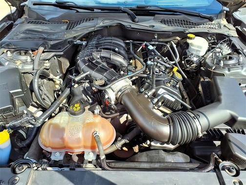 2017 Ford Mustang V6
