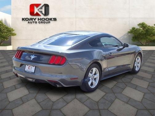 2017 Ford Mustang V6
