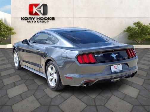 2017 Ford Mustang V6