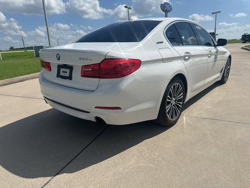 2018 BMW 530e xDrive iPerformance