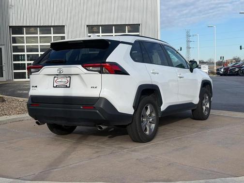 2024 Toyota RAV4 XLE