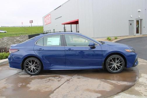 Reservoir Blue 2024 Toyota Camry SE