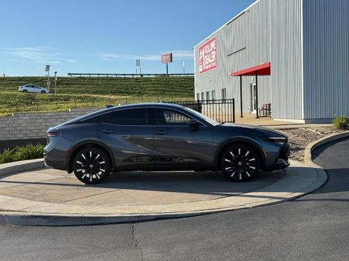 2023 Toyota Crown Platinum