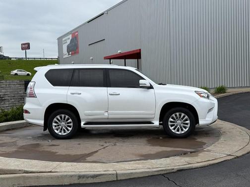 Starfire Pearl 2019 Lexus GX 460 Premium