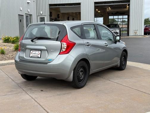 Magnetic Gray Metallic 2015 Nissan Versa Note SV