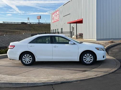2010 Toyota Camry LE