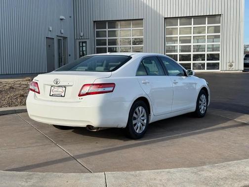2010 Toyota Camry LE