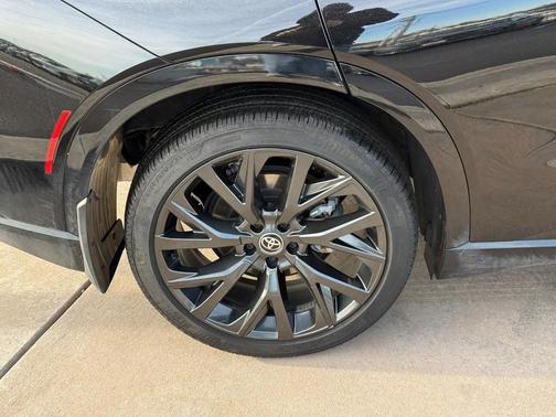 2025 Toyota Crown Signia Limited