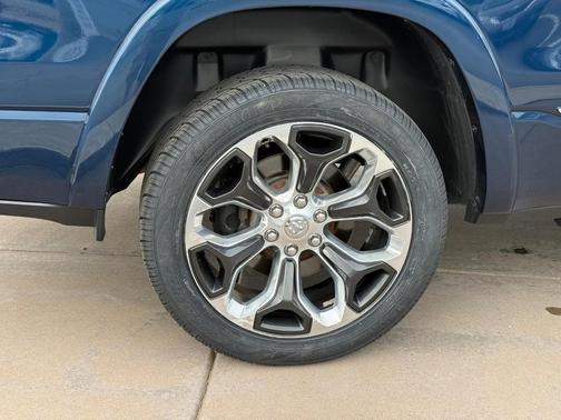 Patriot Blue Pearlcoat 2020 RAM 1500 Limited