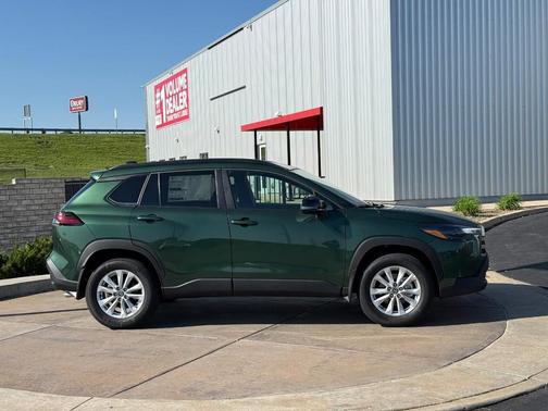 Cypress 2026 Toyota Corolla Cross LE