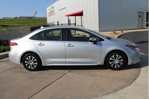 2022 Toyota Corolla Hybrid LE