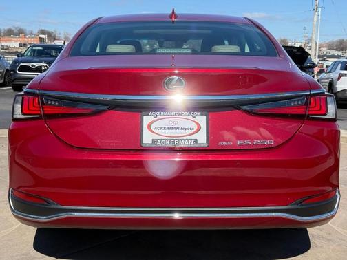 2021 Lexus ES 250 Base