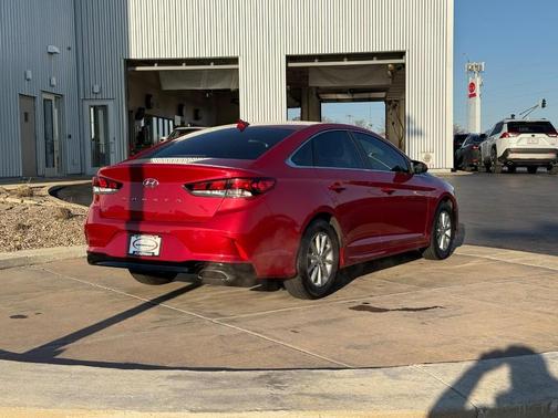 2019 Hyundai SONATA SE