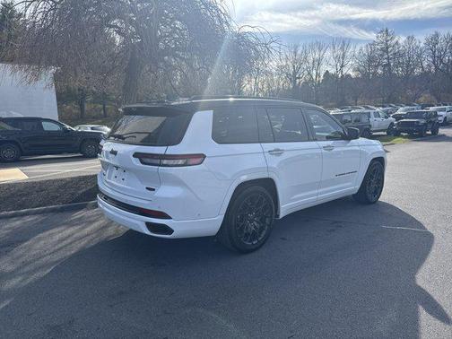 2023 Jeep Grand Cherokee L Summit Reserve