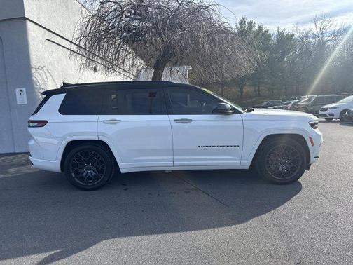 2023 Jeep Grand Cherokee L Summit Reserve