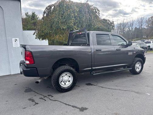 2018 RAM 2500 Tradesman Crew Cab 4x4 6'4' Box