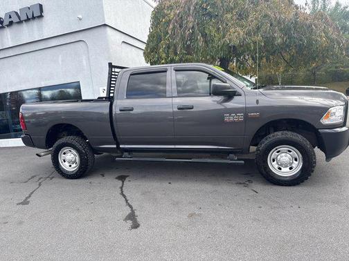 2018 RAM 2500 Tradesman Crew Cab 4x4 6'4' Box