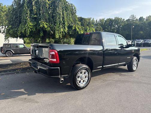 2024 RAM 2500 Laramie Crew Cab 4x4 6'4' Box