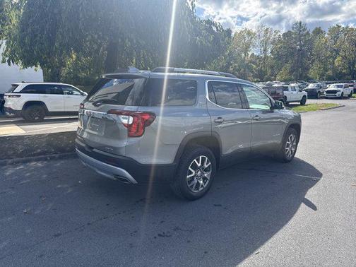2023 GMC Acadia AWD SLT