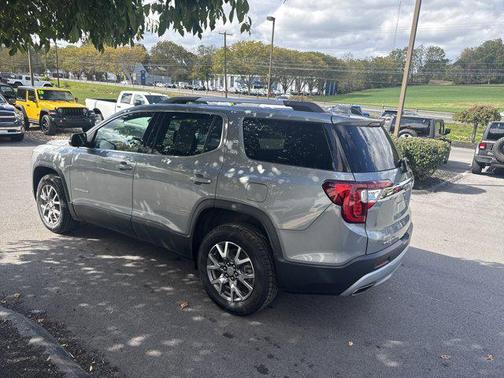 2023 GMC Acadia AWD SLT