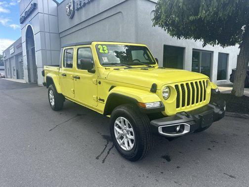 2023 Jeep Gladiator Sport S